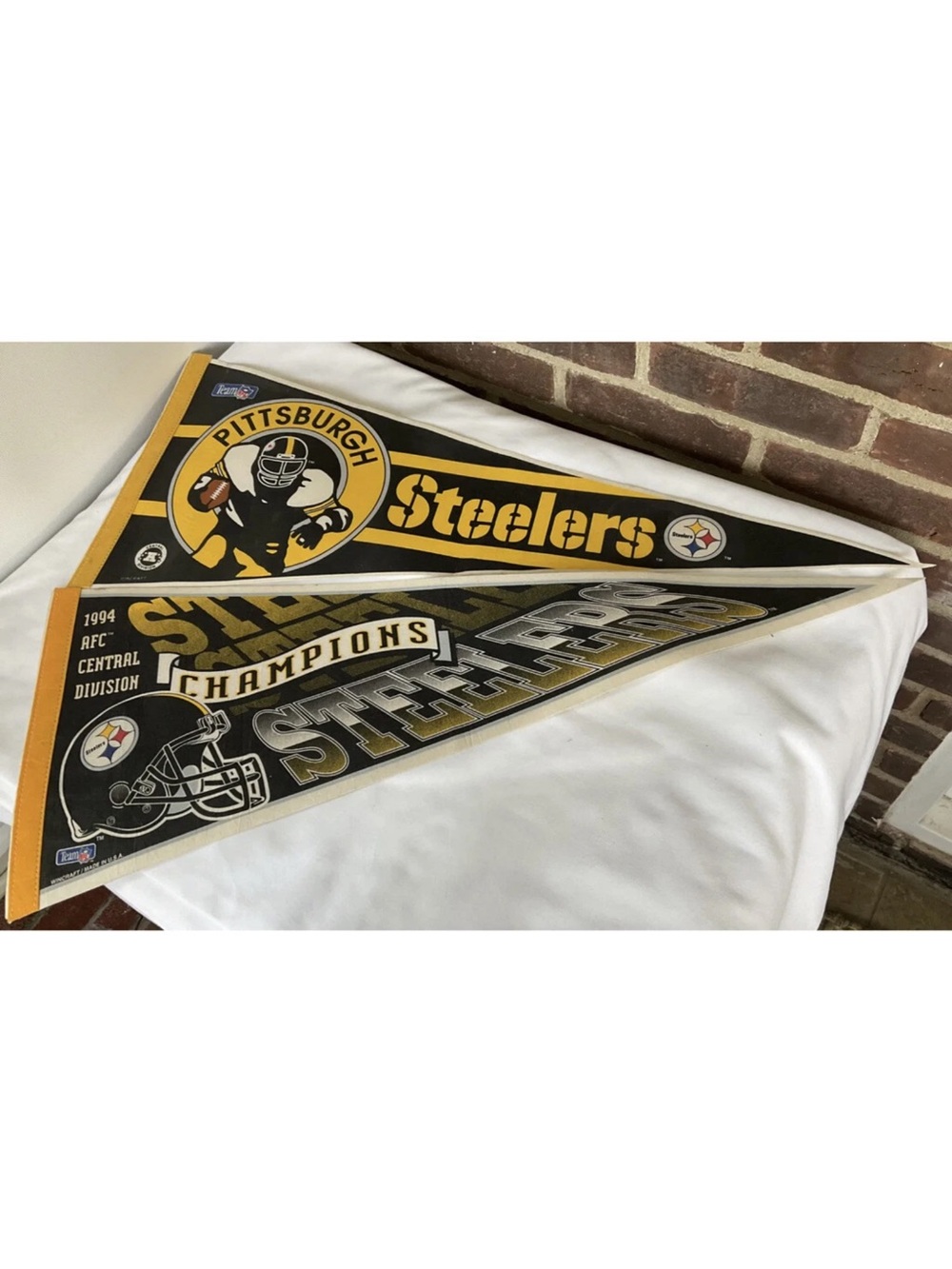 Black and Gold Pennant - Team Championship Design